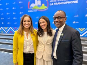 Photo avec Mme la Ministre française de la Francophonie et des partenariats internationaux